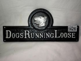 Cast iron Dogs Running Loose sign, W: 30 cm. UK P&P Group 1 (£16+VAT for the first lot and £2+VAT