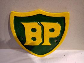 Cast iron BP shield, H: 15 cm. UK P&P Group 1 (£16+VAT for the first lot and £2+VAT for subsequent