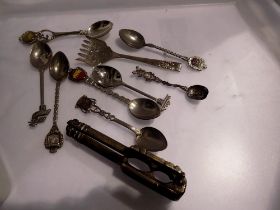 Mixed teaspoons and a nutcracker. UK P&P Group 1 (£16+VAT for the first lot and £2+VAT for