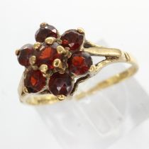 9ct gold cluster ring set with garnets, size M/N, 1.6g. UK P&P Group 0 (£6+VAT for the first lot and
