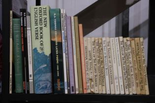 Shelf of poetry and Beatrix Potter books. UK P&P Group 2 (£20+VAT for the first lot and £4+VAT for