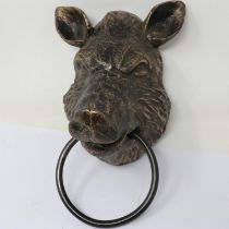 Bronzed cast iron large boars head towel hook, H: 25 cm. UK P&P Group 3 (£30+VAT for the first lot