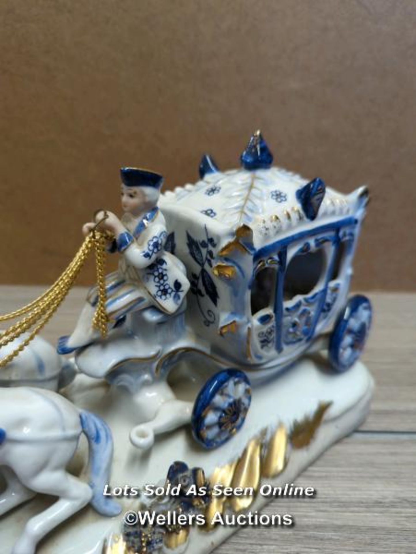 PORCELAIN HORSE & CARRAGE, 30CM LONG - Image 3 of 4