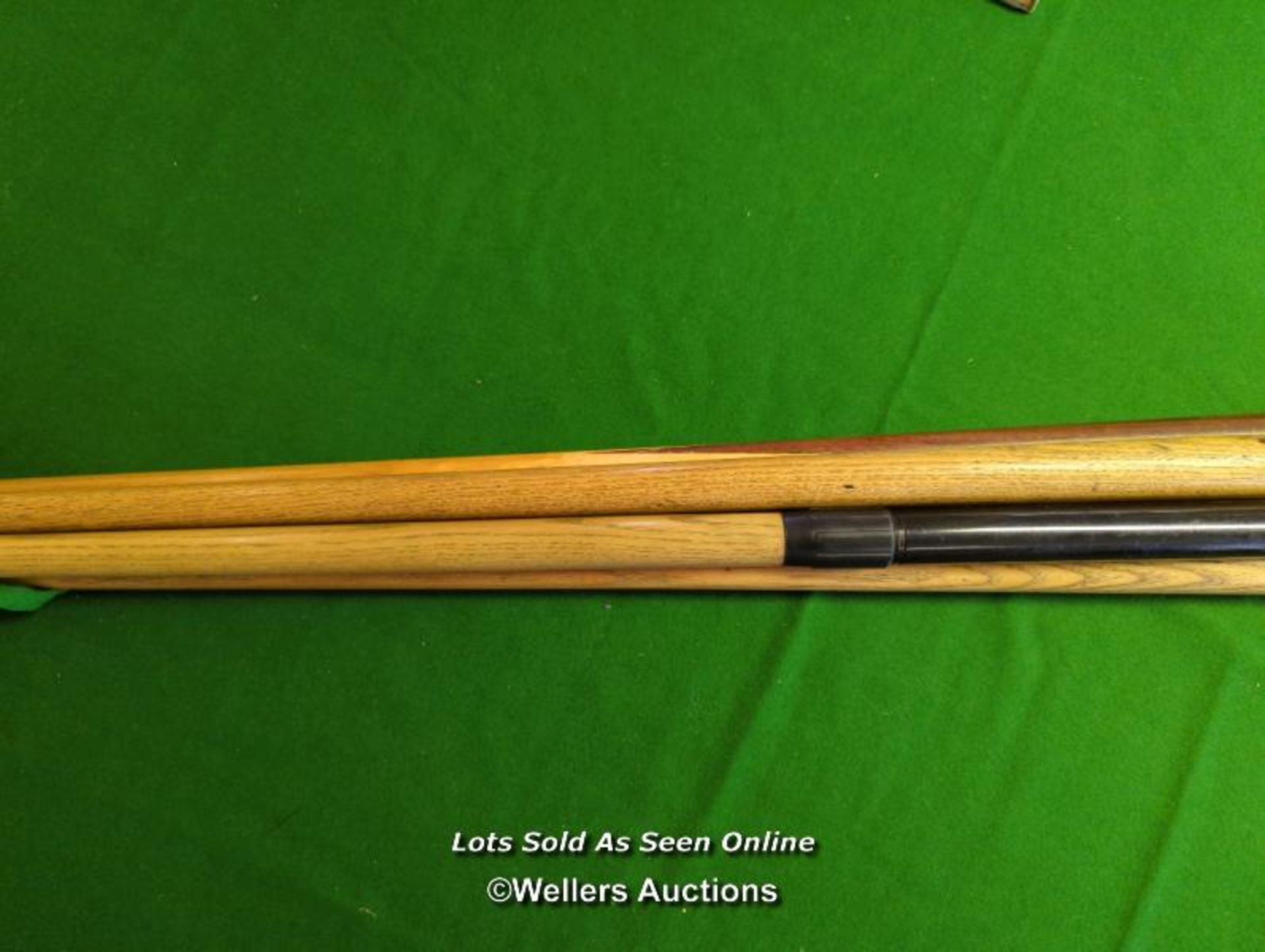 4X BILLIARD CUES AND A REST INC. THURSTON, E.J RILEY, ONE CUE IS TELESCOPIC [THIS LOT WILL NEED - Image 5 of 5