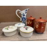 CERAMICS INCLUDING TWO CHINESE POTS WITH LIDS, THREE WEDGWOOD TRINKET POTS AND WATER JUG FROM