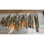 ASSORTED VINTAGE CHISELS AND FILES