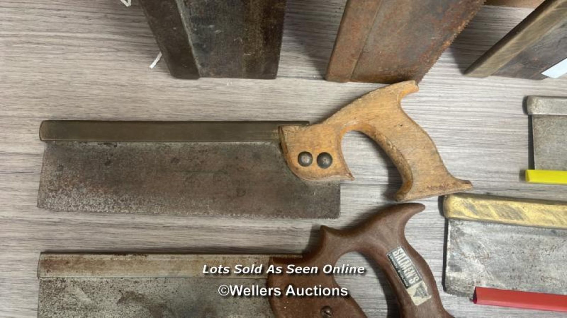 TEN SMALL VINTAGE HAND SAWS INCLUDING SPEAR & JACKSON AND SALMANS - Image 6 of 11