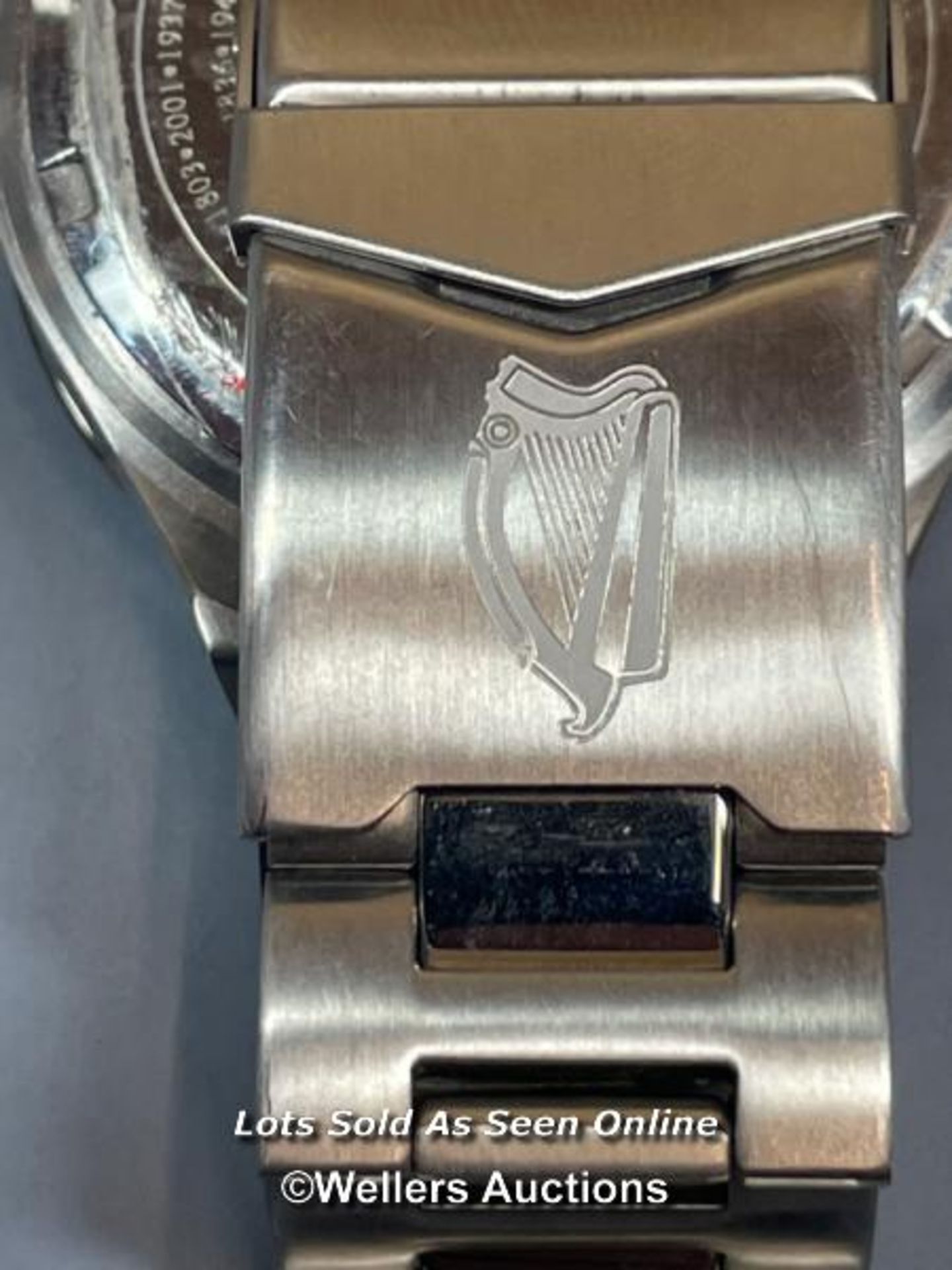 ERIN GO BRAGH GENTS WATCH LIMITED EDITION NO.1372 / 4999, GUINESS LOGO ON THE BRACELET - Image 5 of 5