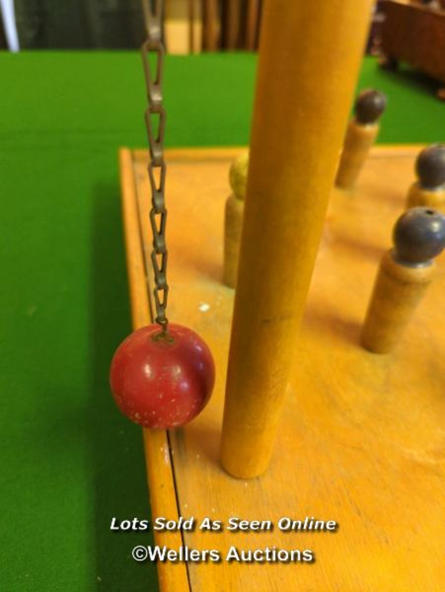 BAR SKITTLE SET / IN NEED OF RESTORATION [THIS LOT WILL NEED COLLECTING FROM THE ACADEMY BILLIARD - Image 6 of 6