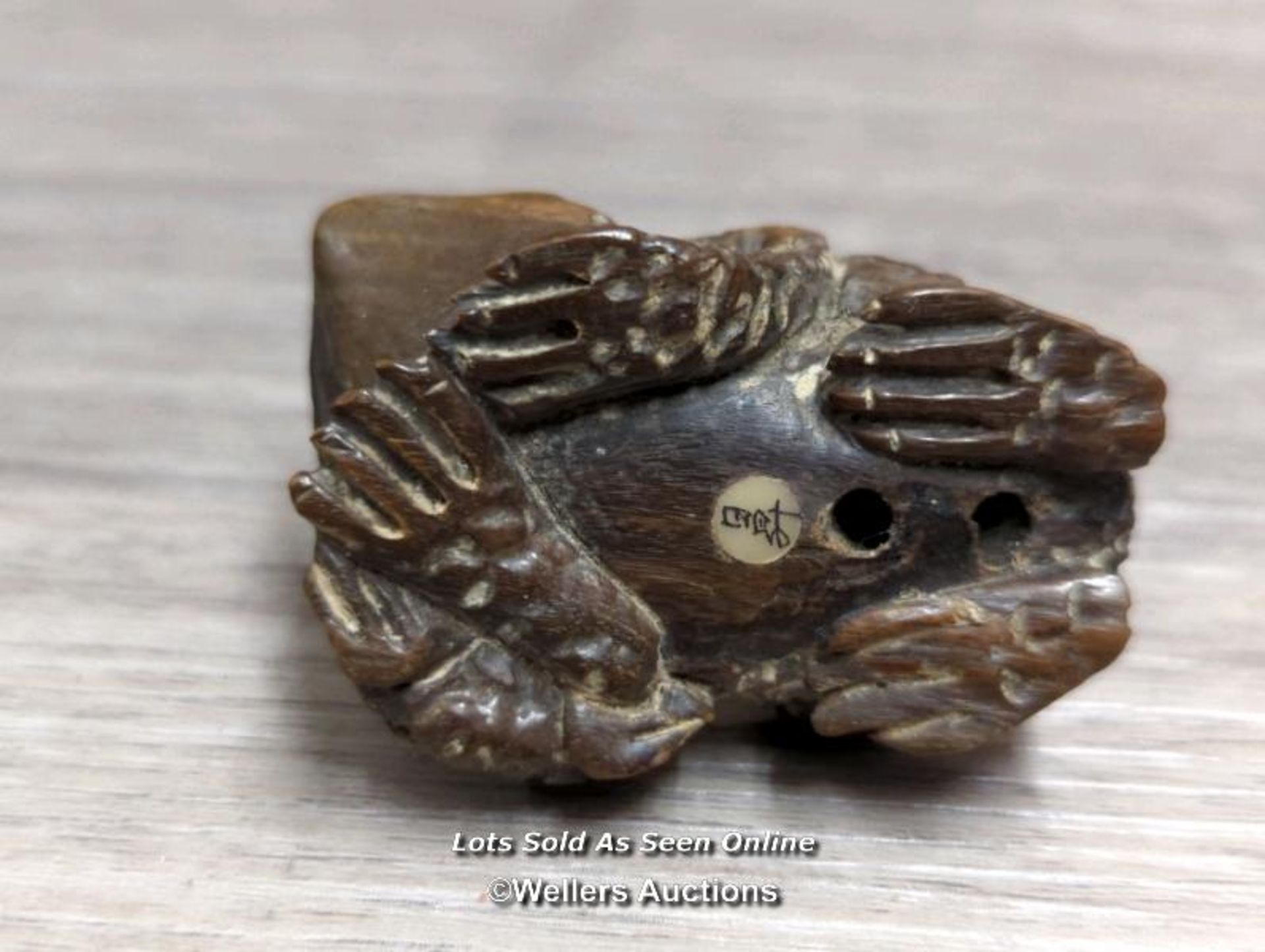 JAPANESE CARVED NETSUKE OF A TOAD FAMILY, MAKERS MARK ON THE BASE - Image 3 of 4