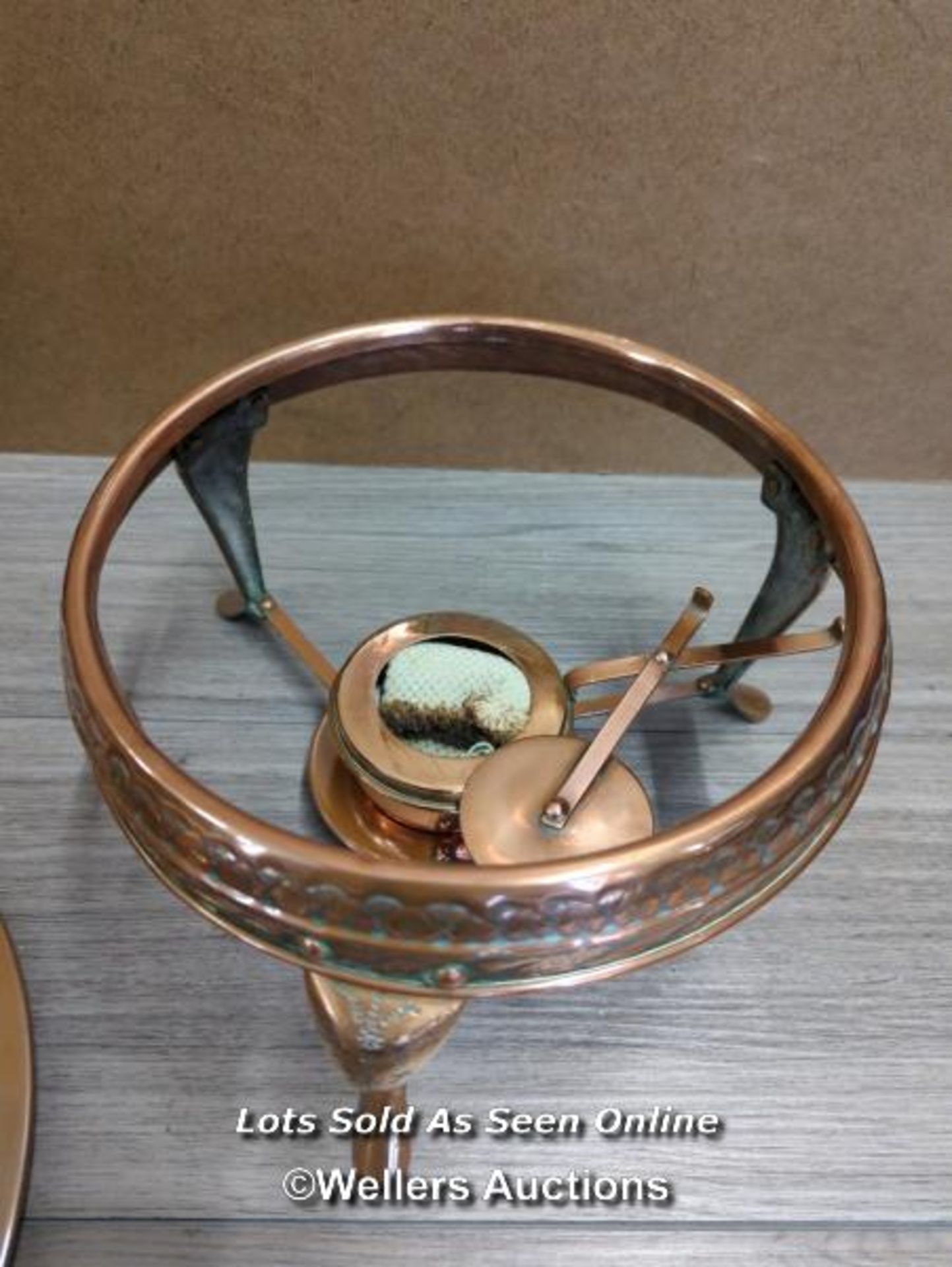 COPPER FONDUE SET WITH RECIPE BOOK - Image 7 of 7