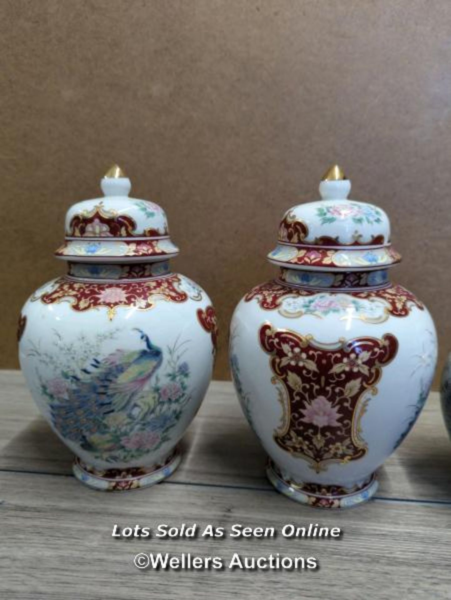 FOUR JAPANESE STYLE LIDDED JARS (TWO PAIRS), TALLEST 20CM HIGH - Image 2 of 4