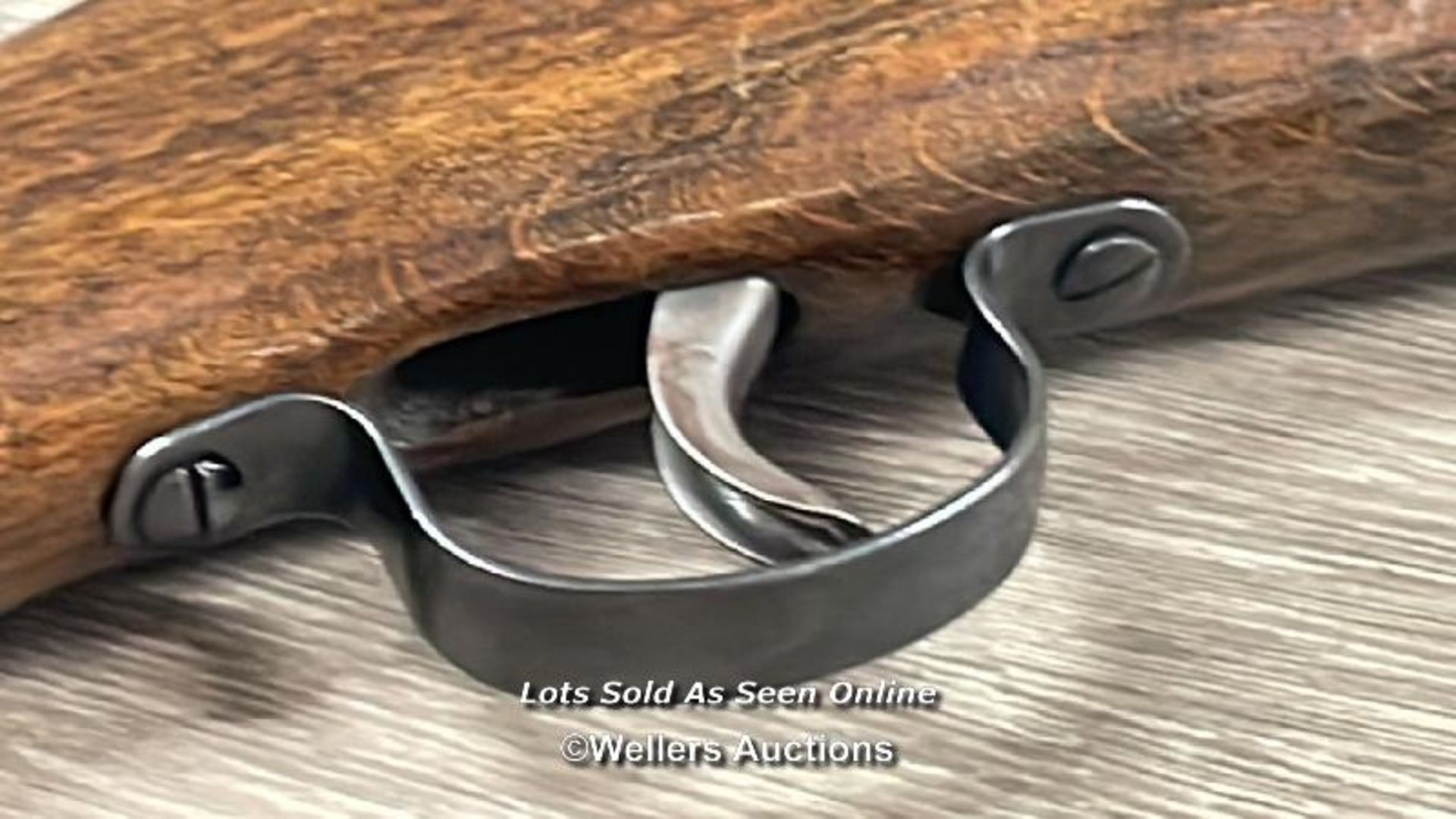 VINTAGE WEBLEY & SCOTT WEBLEY JUNIOR .177 AIR RIFLE NO.472 WITH ORIGINAL BOX. 93CM LONG - Image 6 of 10