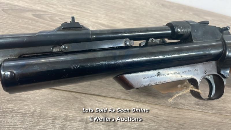 WEBLEY SERVICE AIR RIFLE MARK II BY WEBLEY & SCOTT, .22 CALIBRE, 106CM LONG - Image 7 of 9