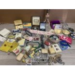 A LARGE QUANTITY OF COSTUME JEWELLERY, COMPACTS AND WATCHES