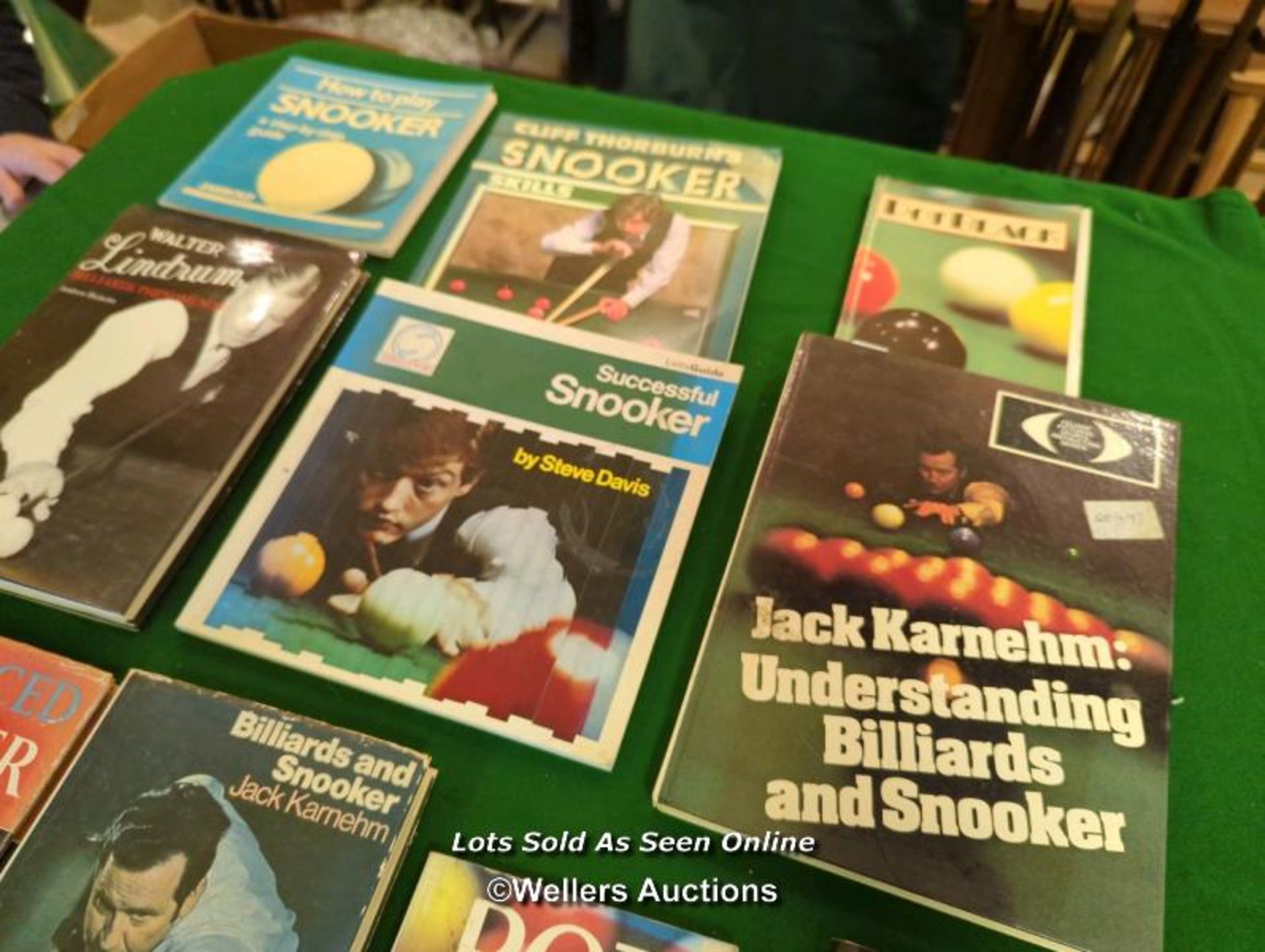 13X SNOOKER RELATED BOOKS INC. JOHN KARNEHM, CLIVE EVERTON, JOE DAVIS AND MORE [THIS LOT WILL NEED - Image 4 of 5