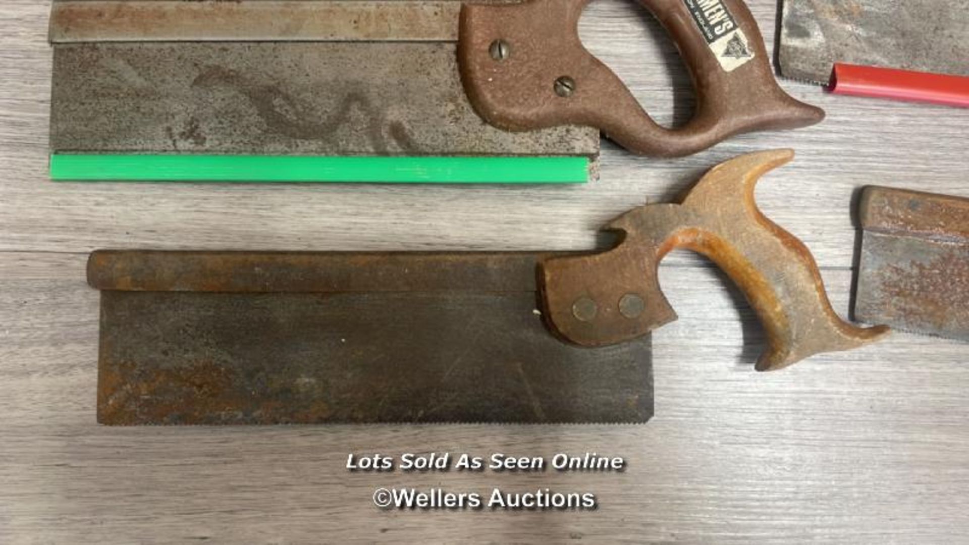 TEN SMALL VINTAGE HAND SAWS INCLUDING SPEAR & JACKSON AND SALMANS - Image 8 of 11