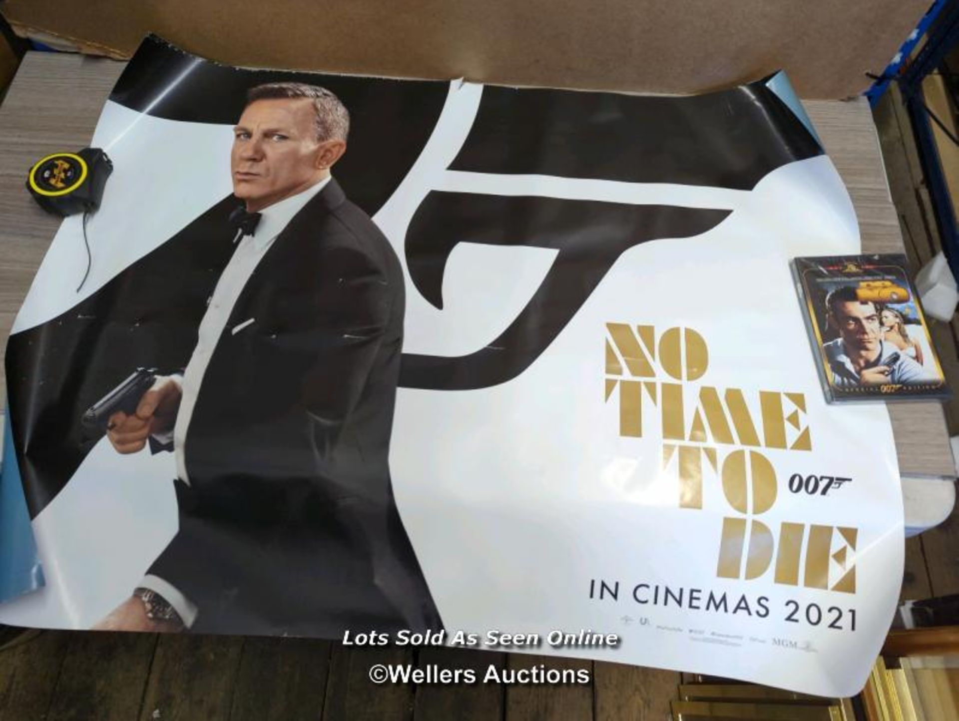 JAMES BOND - NO TIME TO DIE CINEMA POSTER, 100 X 76.5CM WITH A NEW & SEALED DVD OF DRY NO