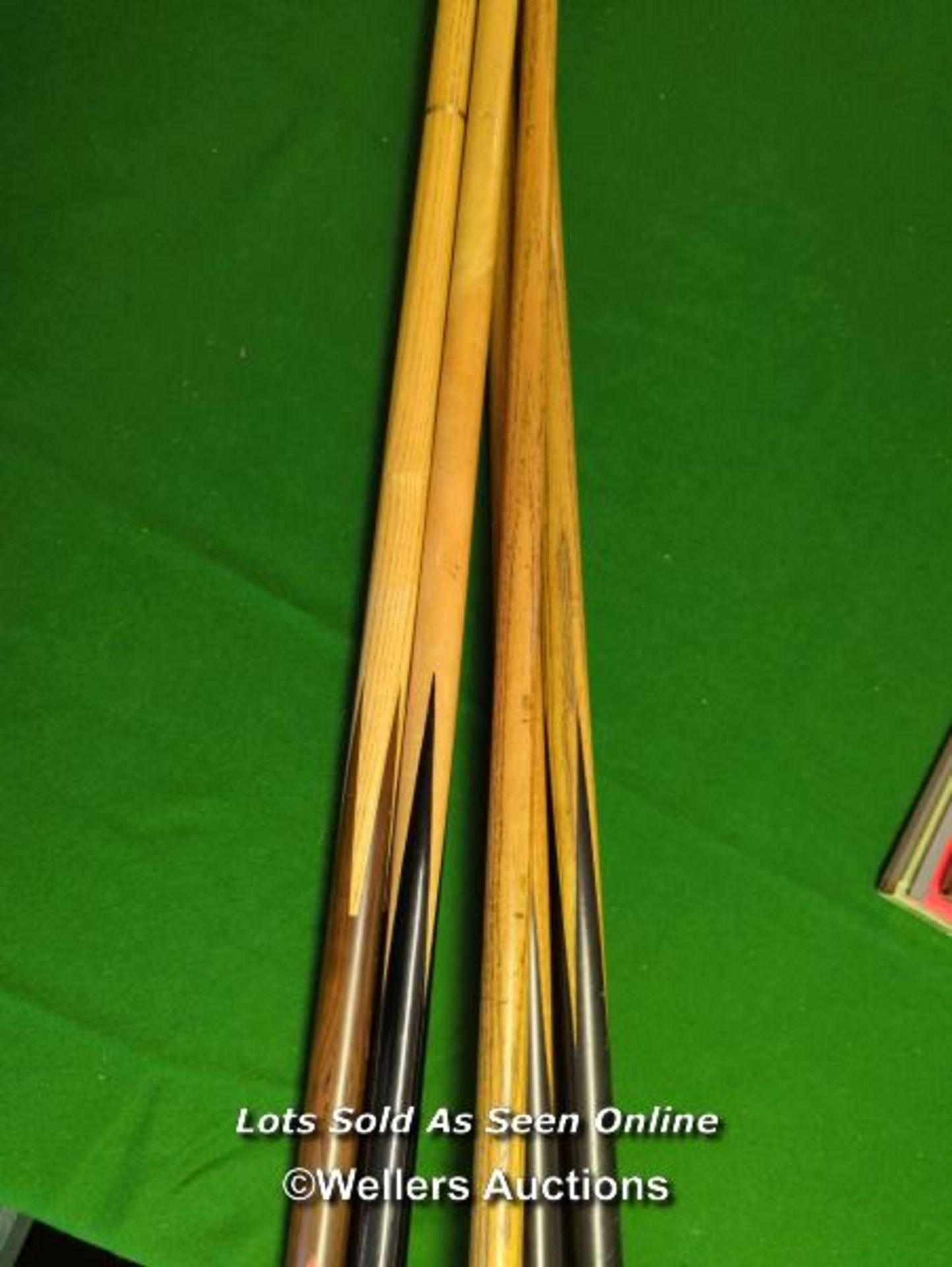 4X BILLIARD CUES AND A REST INC. RILEY [THIS LOT WILL NEED COLLECTING FROM THE ACADEMY BILLIARD - Image 4 of 4