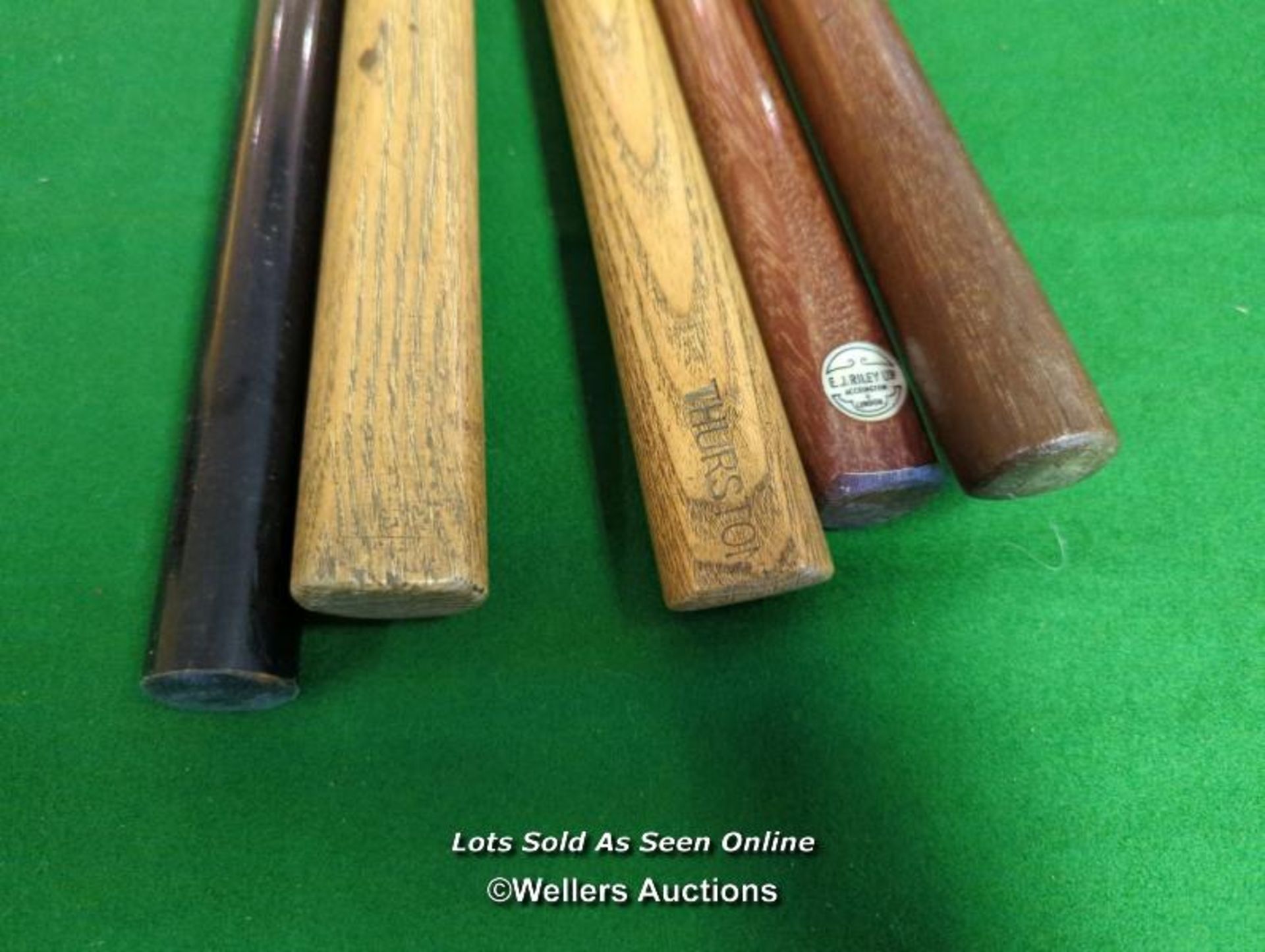 4X BILLIARD CUES AND A REST INC. THURSTON, E.J RILEY, ONE CUE IS TELESCOPIC [THIS LOT WILL NEED - Image 2 of 5
