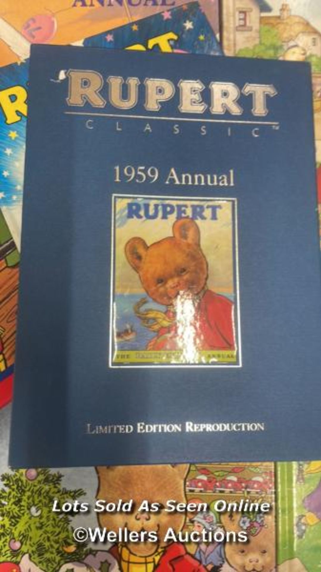 A COLLECTION OF MODERN 1990'S - 2000'S RUPERT BEAR BOOKS AND ANNUALS INCLUDING 1959 ANNUAL LIMITED - Image 4 of 7