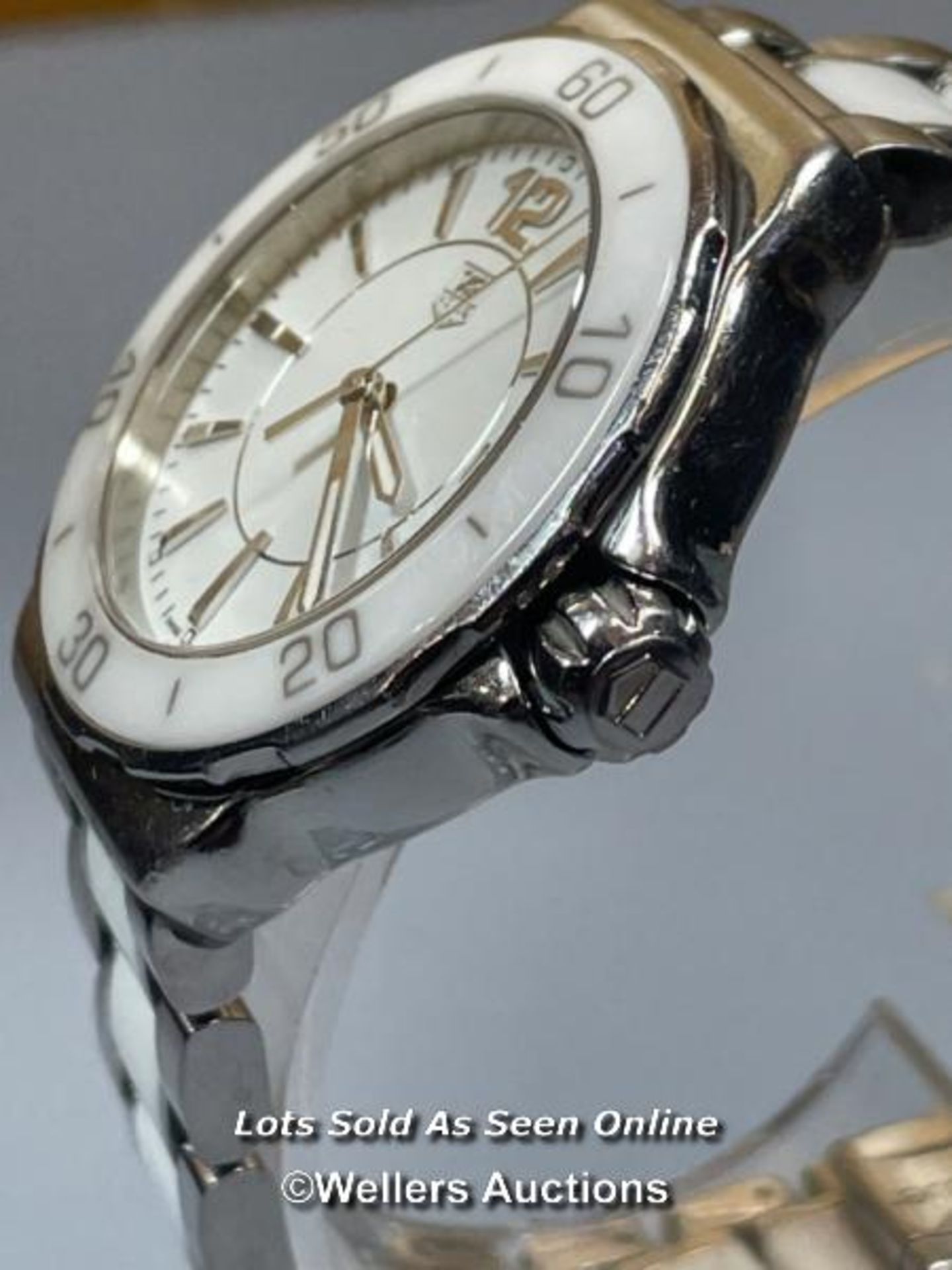 TAG HEUER FORMULA 1 WHITE CERAMIC LADIES WATCH WITH BOX AND MANUAL. IN WORKING ORDER AND IN GOOD - Image 2 of 9