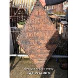 *GWR PADDINGTON STATION CAST IRON SIGN, 127CM (H) X 79CM (W) / ITEM LOCATION: GU34, FULL ADDRESS