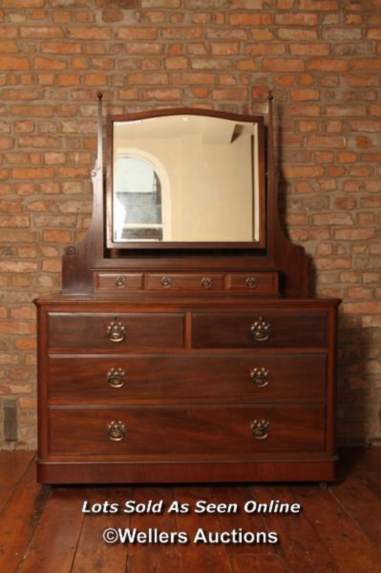 *ART NOUVEAU TEAK DRESSING TABLE, WITH SURFACE MOUNTED MIRROR AND STORAGE DRAWERS WITH ORIGINAL