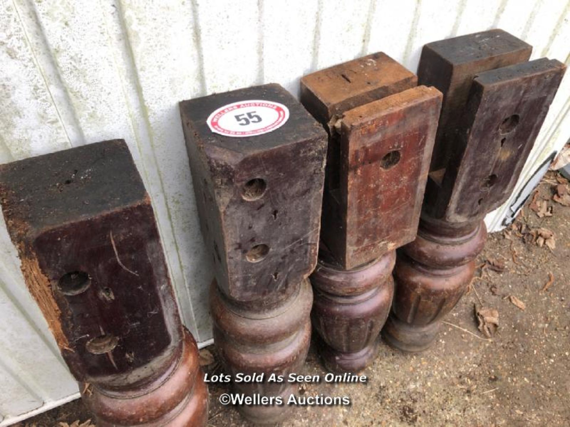 SET OF 4X VICTORIAN SOLID MAHOGANY SNOOKER TABLE LEGS, 75CM (H) / ITEM LOCATION: KT14, FULL - Image 3 of 3