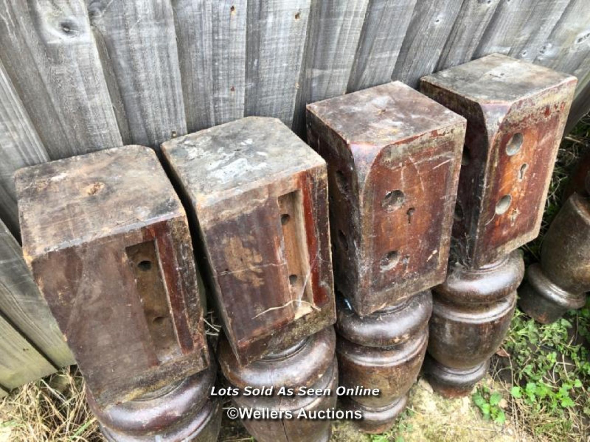 SET OF 4X VICTORIAN SOLID MAHOGANY SNOOKER TABLE LEGS, 75CM (H) / ITEM LOCATION: KT14, FULL - Image 3 of 3
