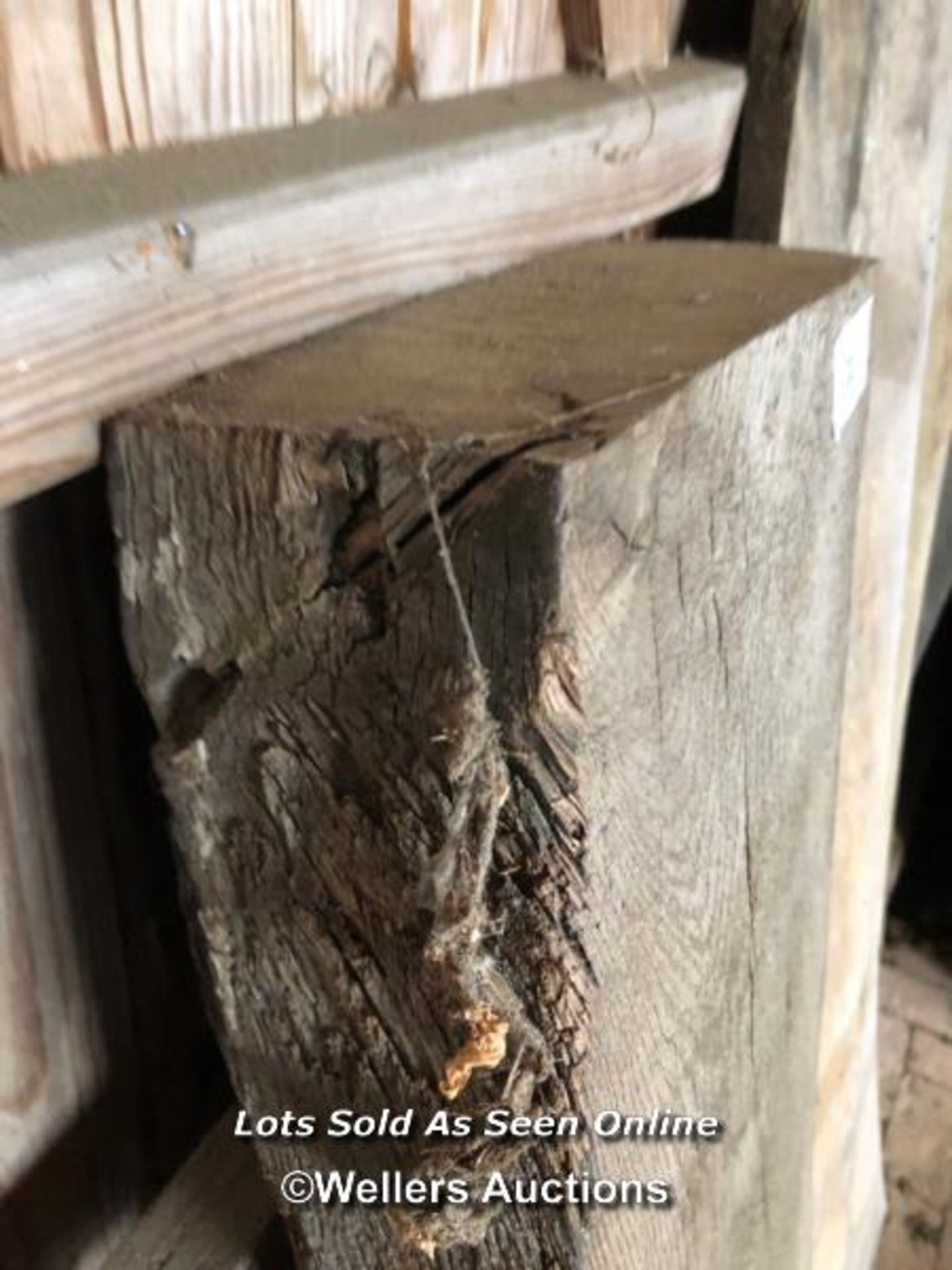 *OAK FIREPLACE BEAM DOOR HEAD, 15CM (D) / ITEM LOCATION: GU8, FULL ADDRESS WILL BE GIVEN TO - Image 2 of 3