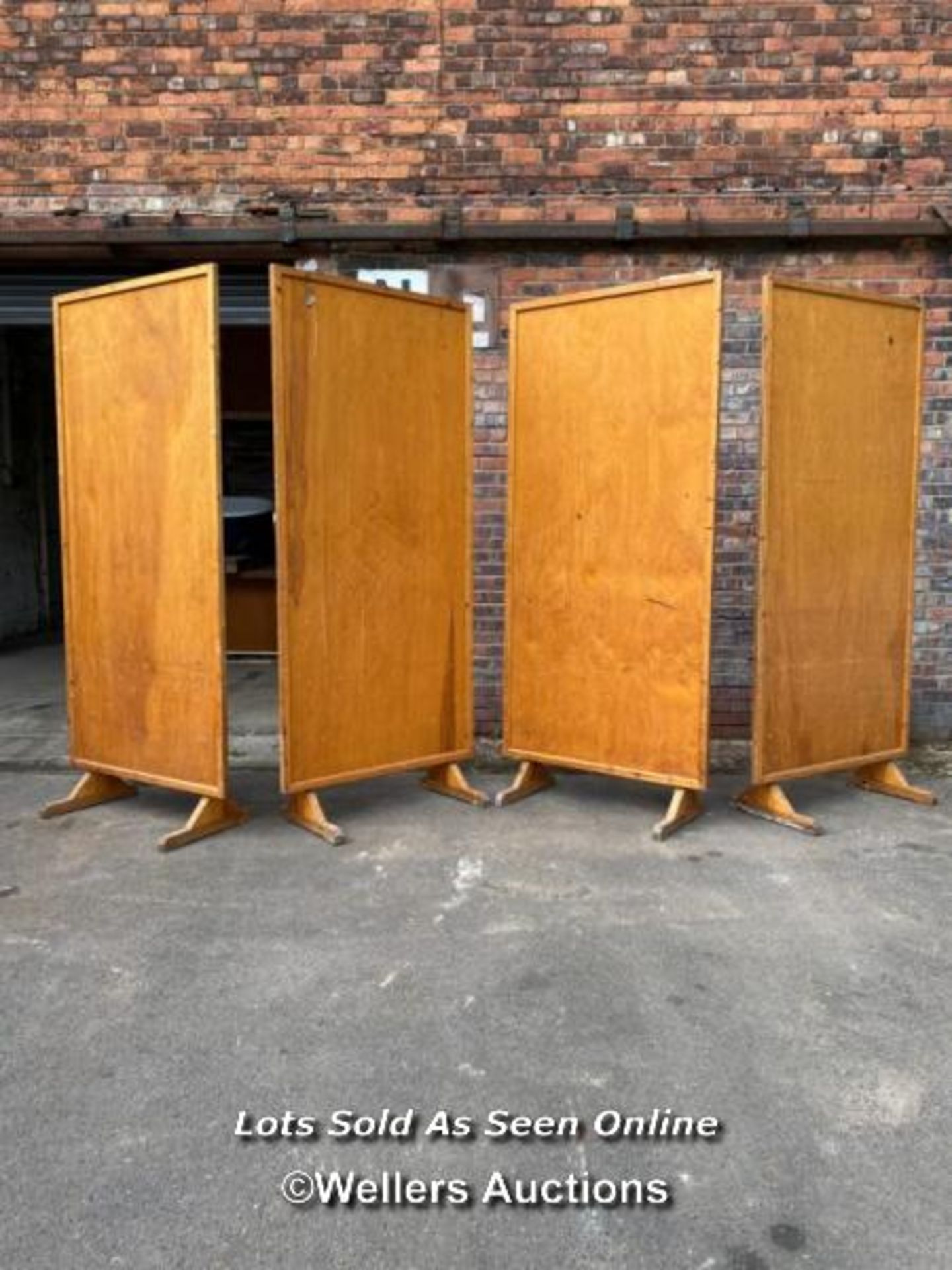 *X4 MID CENTURY PINE AND PLY SCREENS / ITEM LOCATION: MANCHESTER (M15), FULL ADDRESS WILL BE GIVEN