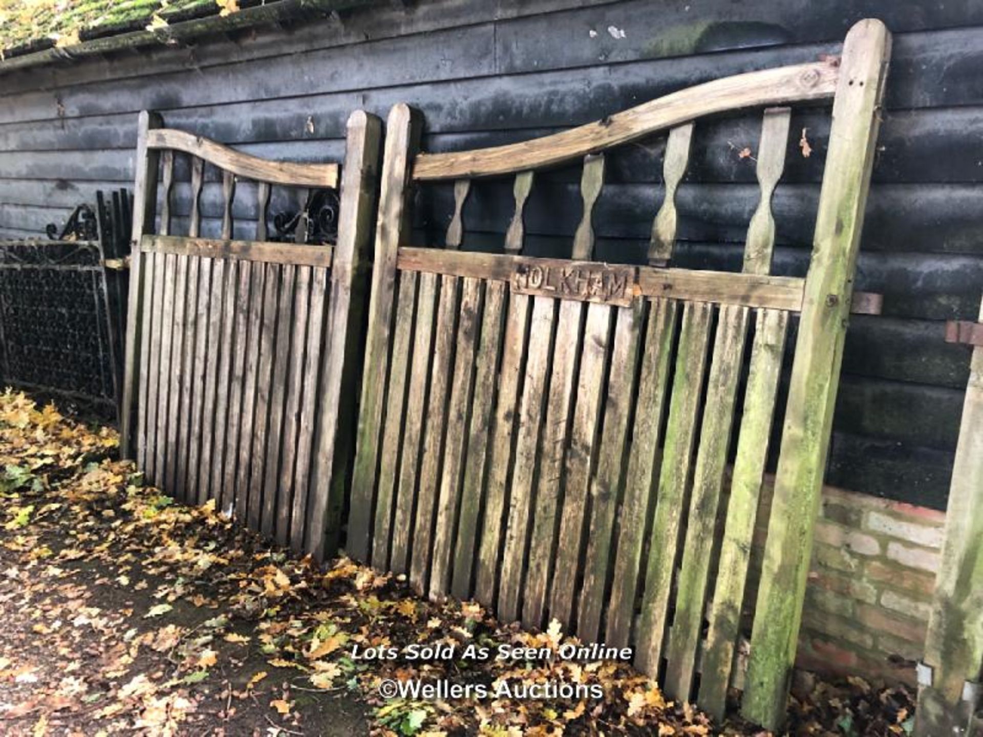 *PAIR OF 'HOLKHAM' MATERIAL PINE DRIVEWAY GATES, / ITEM LOCATION: GU8, FULL ADDRESS WILL BE GIVEN