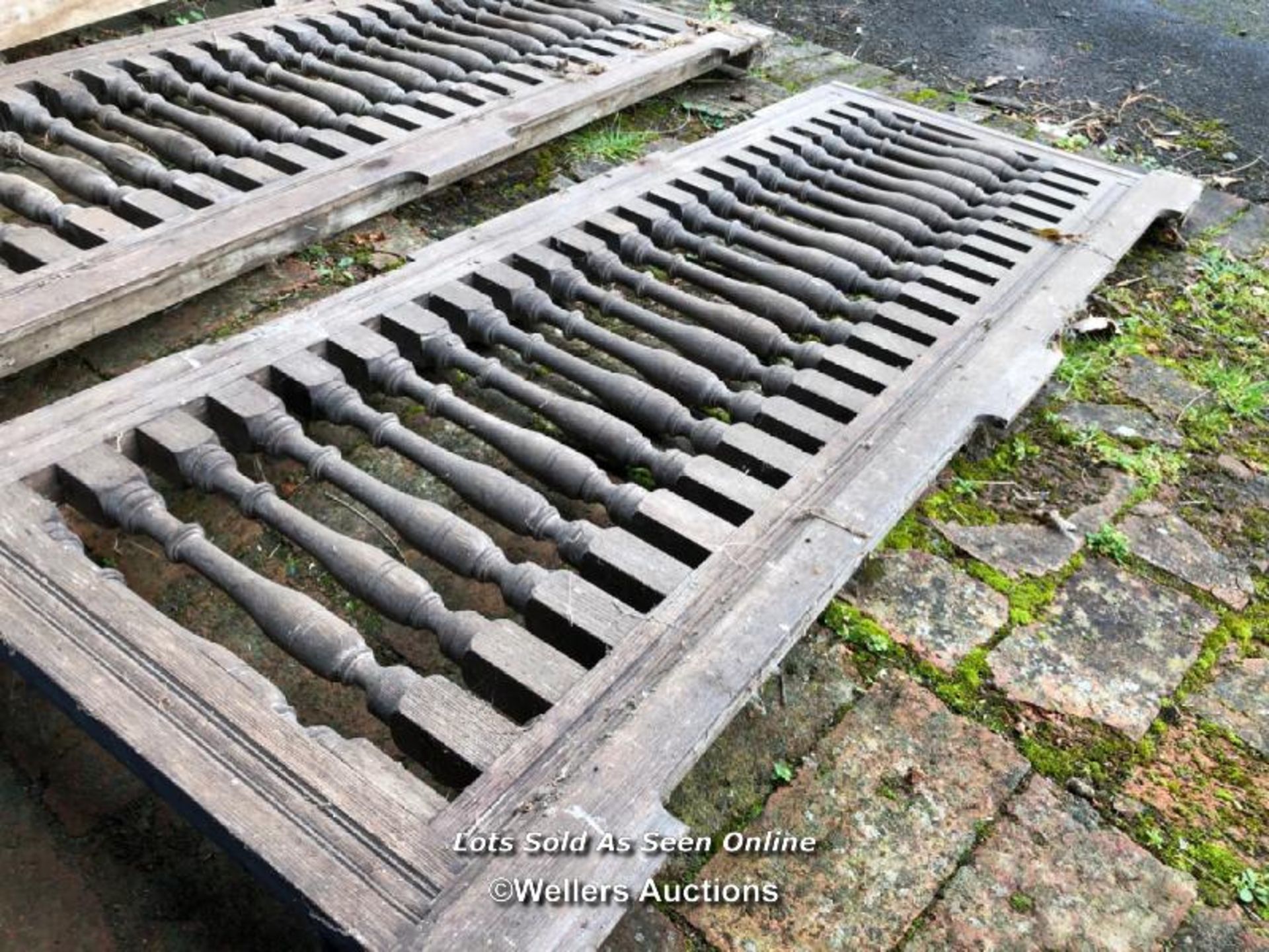 *3X LENGTHS OF VICTORIAN WOODEN SCREENS, IDEAL FOR RADIATOR COVERS, SMALLEST IS 72CM (H) X 117CM (L) - Image 2 of 3