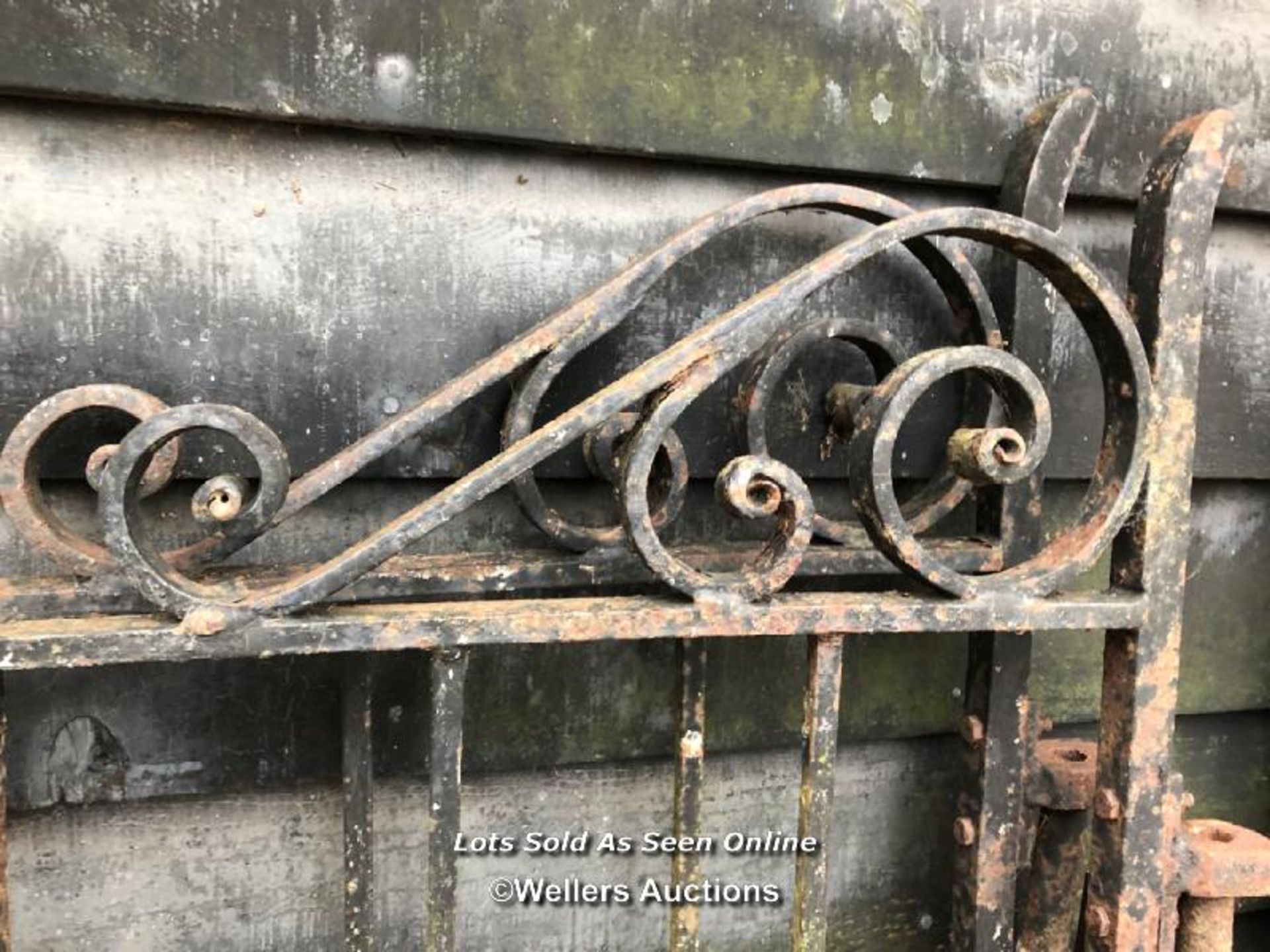 *PAIR OF WROUGHT IRON GATES, 148CM (H) X 170CM, TOTAL OPENING WIDTH OF DOUBLE LENGTH. / ITEM - Image 2 of 5