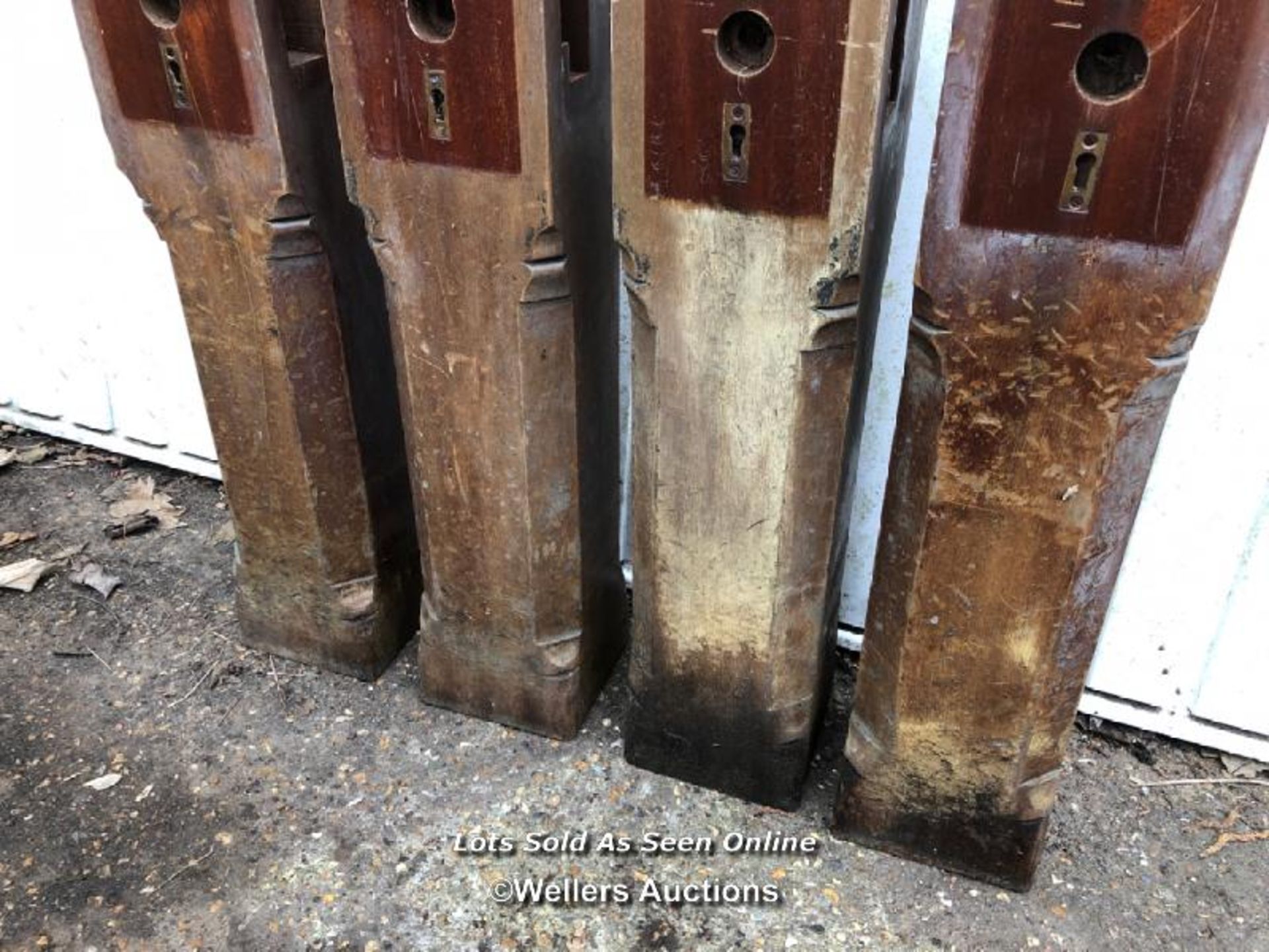 SET OF 4X VICTORIAN SOLID MAHOGANY SNOOKER TABLE LEGS, 75CM (H) / ITEM LOCATION: KT14, FULL - Image 2 of 3