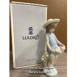 LLADRO "FLOWERS ON THE LAP" NO.01284, BOXED