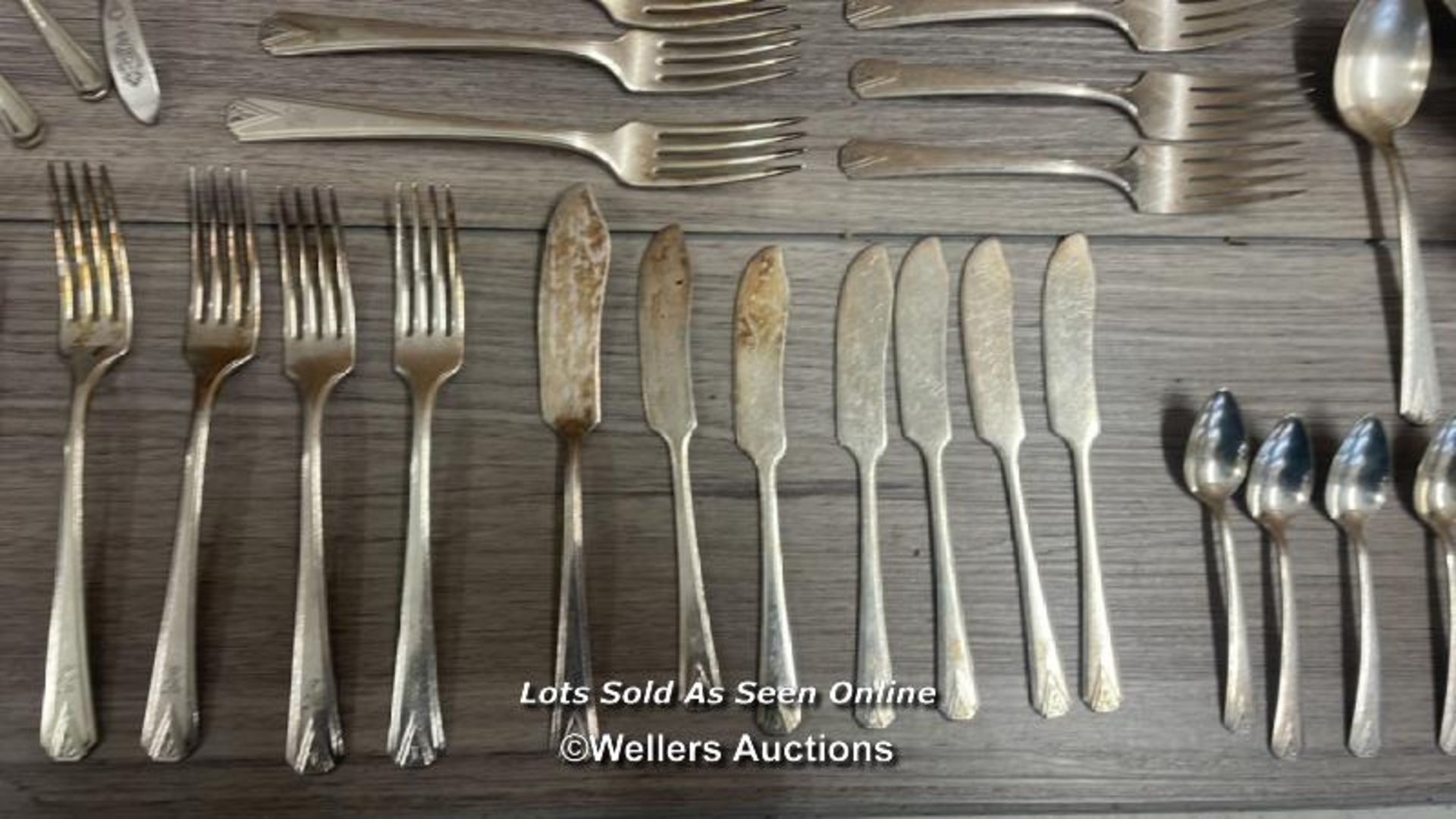 A LARGE COLLECTION OF COMMUNITY PLATE CUTLERY, COFFEE POT, MILK JUG, SUGAR BOWL AND SUGAR NIPS - Image 9 of 16