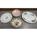 THREE LARGE PLATTERS INCLUDING DERBY DEWSBURY C1790, ROYAL DAULTON WILTON AND SPODE WITH A POOL