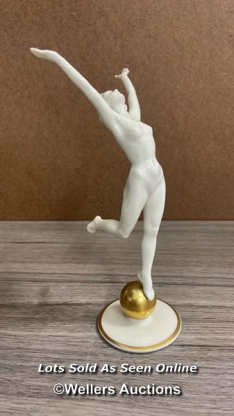 HUTSCHENREUTHER PORCELAIN FIGURE, MODELLED BY KARL TUTTER (1883-1969), AS A NAKED FEMALE DANCER - Image 2 of 9