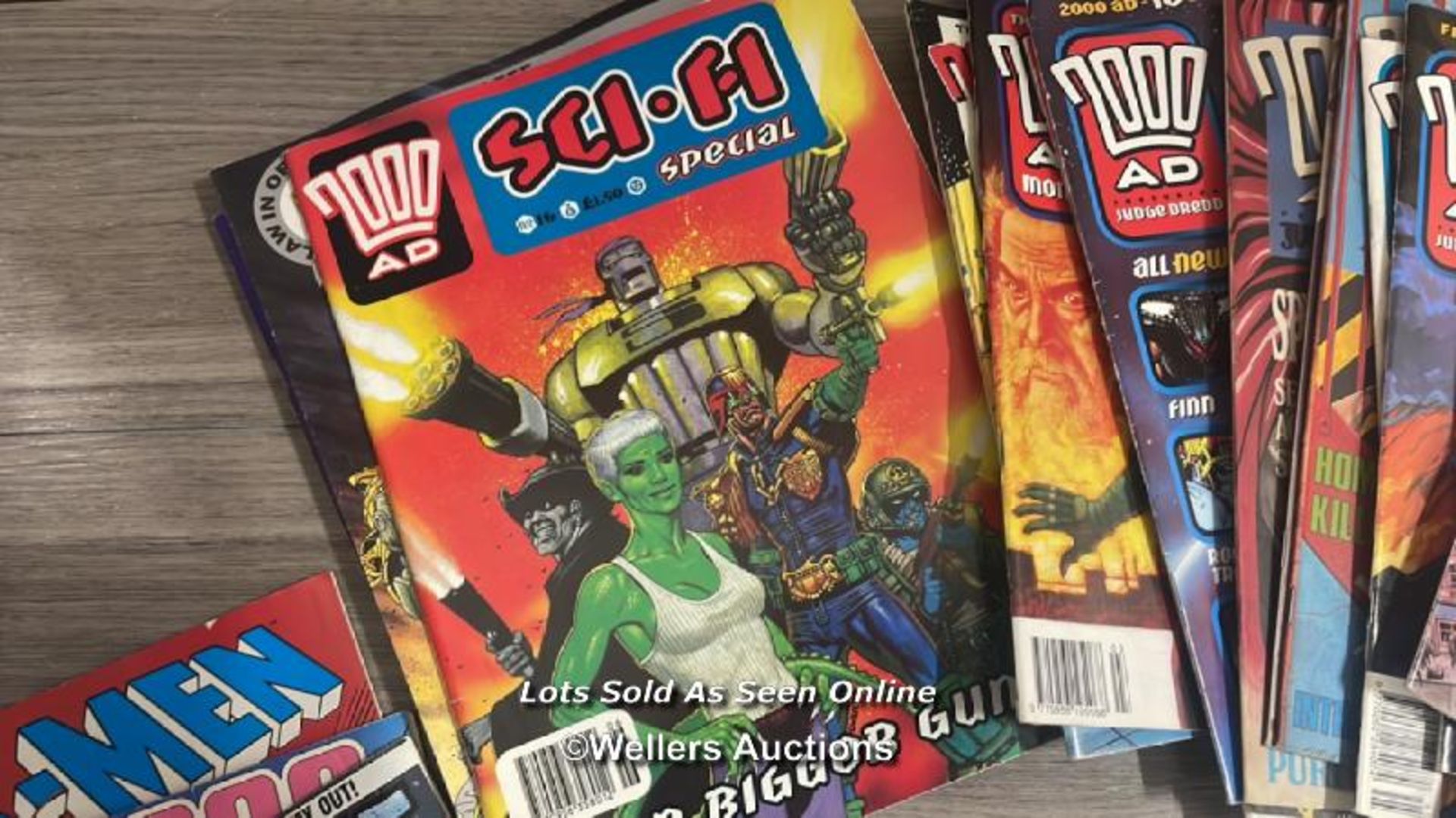 COLLECTION OF 200AD / JUDGE DREDD COMICS WITH THREE OTHER COMICS INCLUDING MARVEL (22) - Image 6 of 7