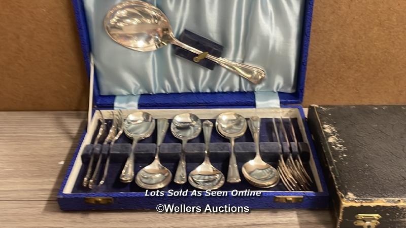 FIVE CASED SETS OF CUTLERY INCLUDING TEA KNIVES, FISH EATERS AND TEASPOONS - Image 10 of 11