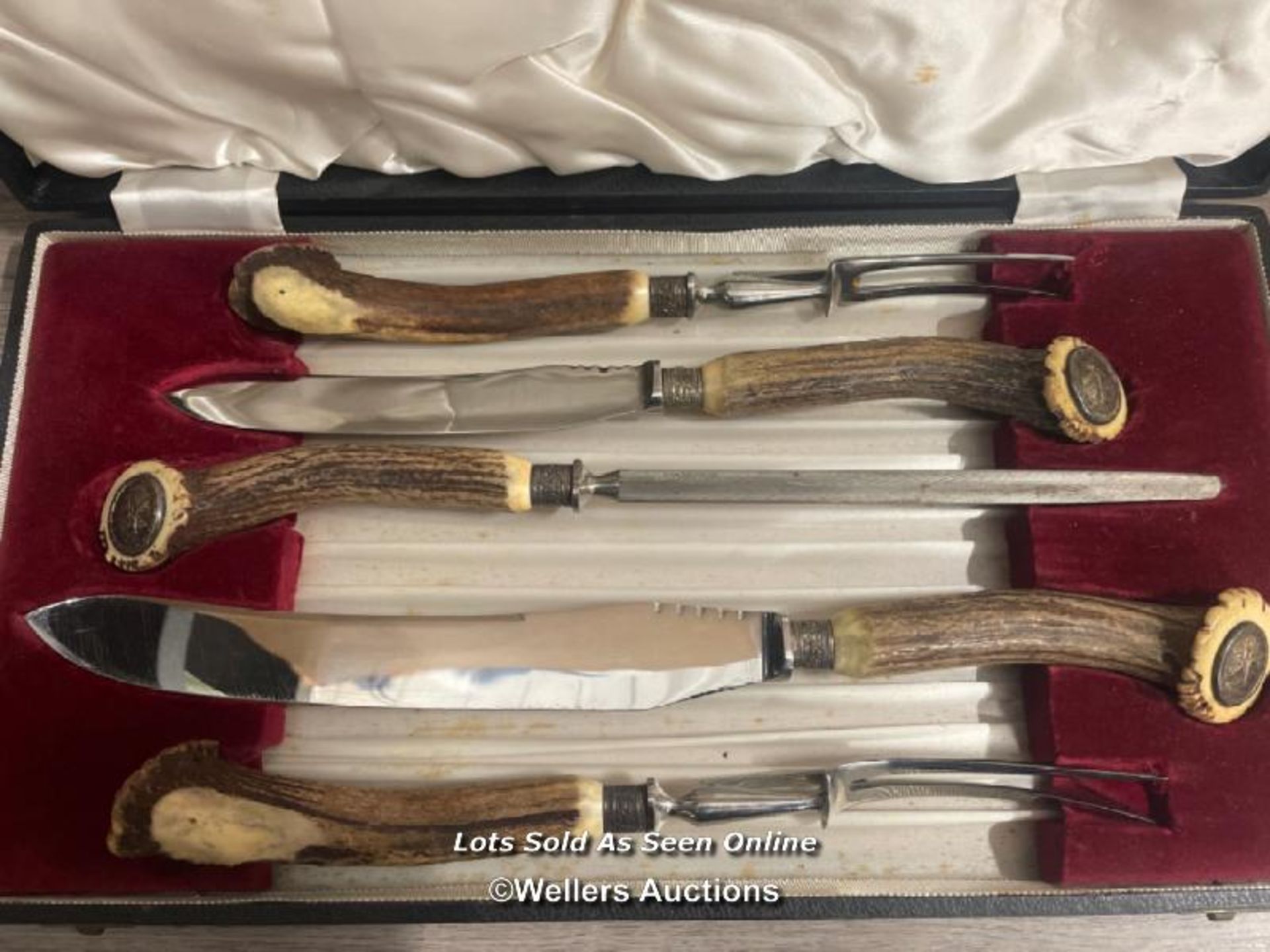 A CASED ANTLER HANDLED CARVING SET BY THOMAS WARD & SONS - Image 2 of 5