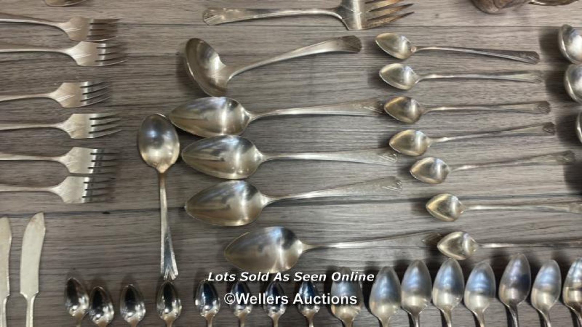 A LARGE COLLECTION OF COMMUNITY PLATE CUTLERY, COFFEE POT, MILK JUG, SUGAR BOWL AND SUGAR NIPS - Image 7 of 16