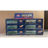 BACHMANN 00 SCALE, SEVEN CARRIAGES, BOXED, SEE PHOTOS FOR DETAILS