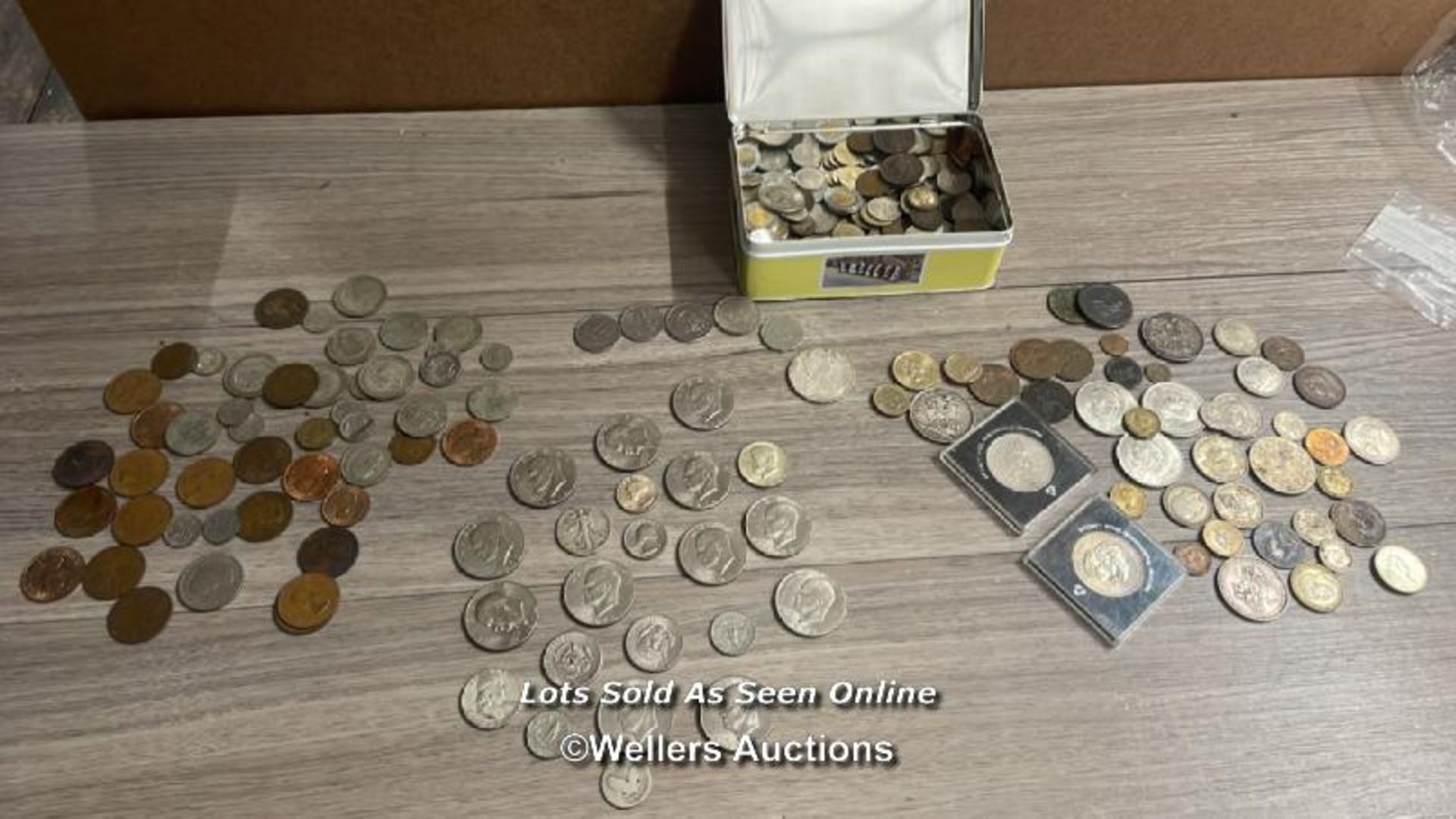 COLLECTION OF 20TH CENTURY WORLDWIDE COINS