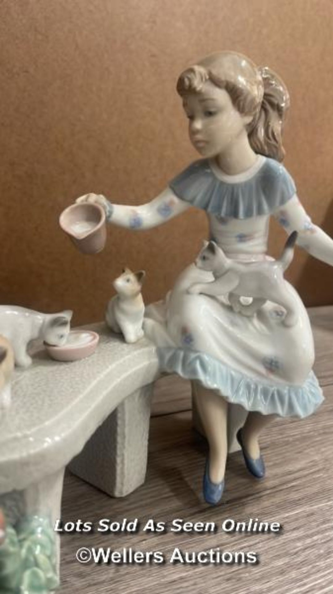 LLADRO "MEAL TIME" NO.06109, BOXED - Image 3 of 10