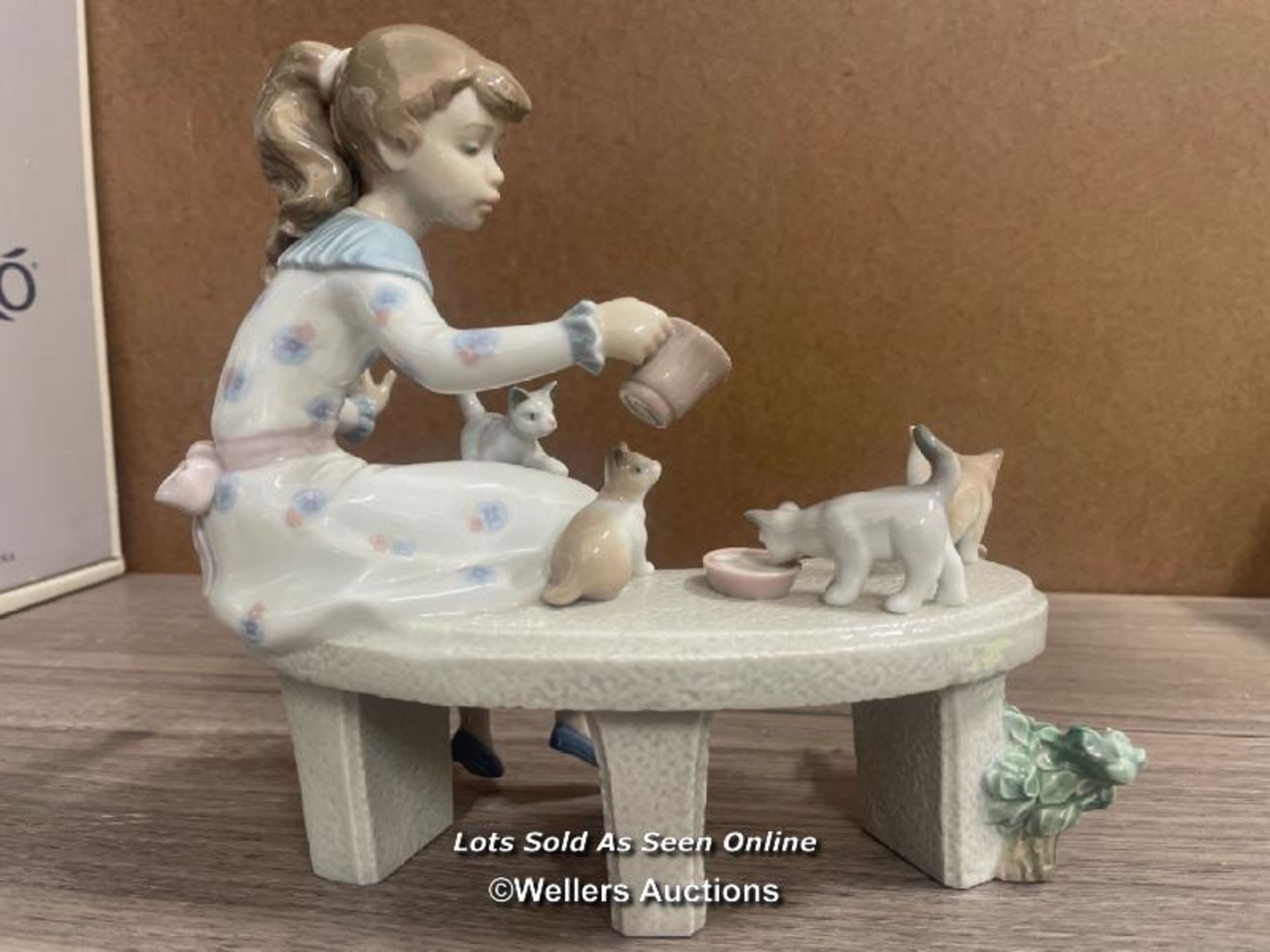 LLADRO "MEAL TIME" NO.06109, BOXED - Image 6 of 10