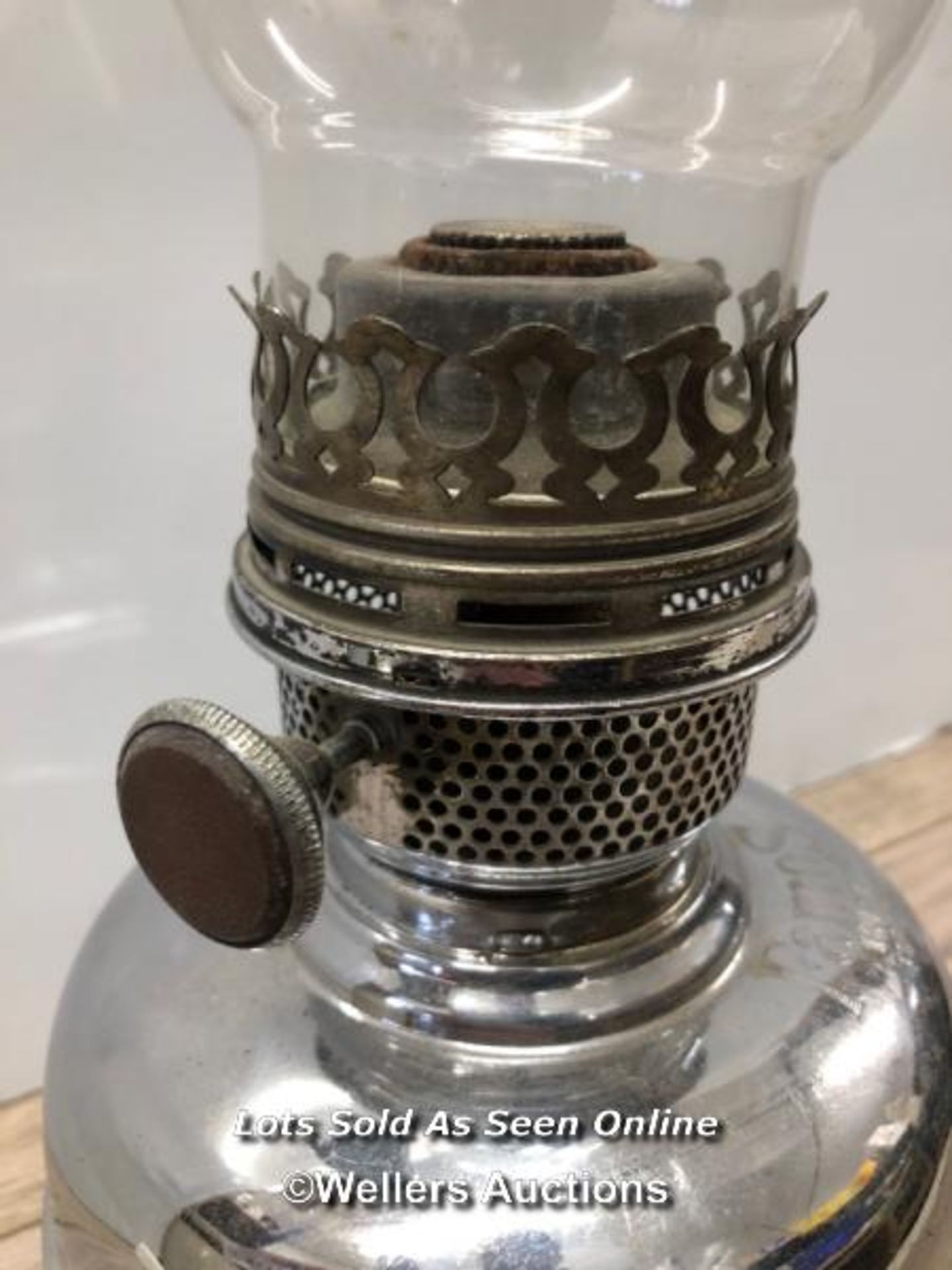 *CHROME OIL LAMP - Image 2 of 3