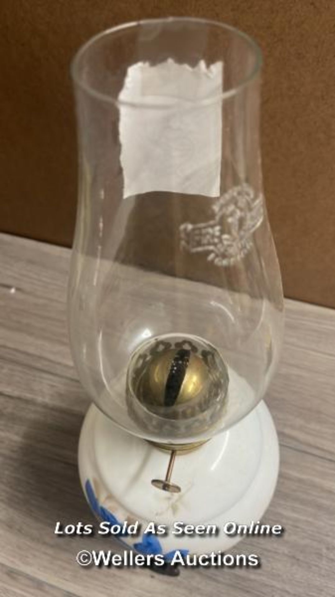 *VICTORIAN OIL LAMP WITH PAINTED GLASS RESERVOIR - Image 2 of 5